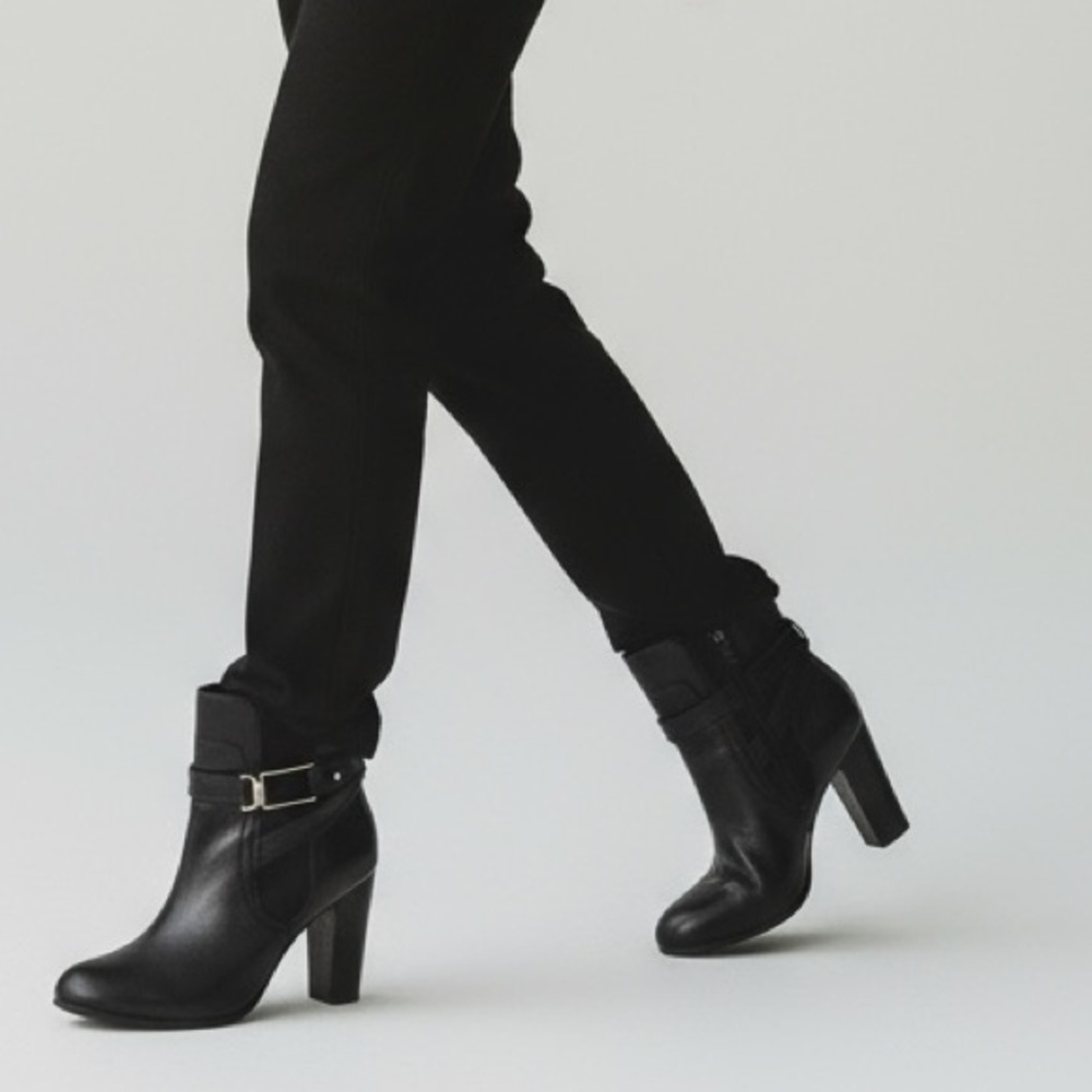 Black aldo leather booties size 7.5